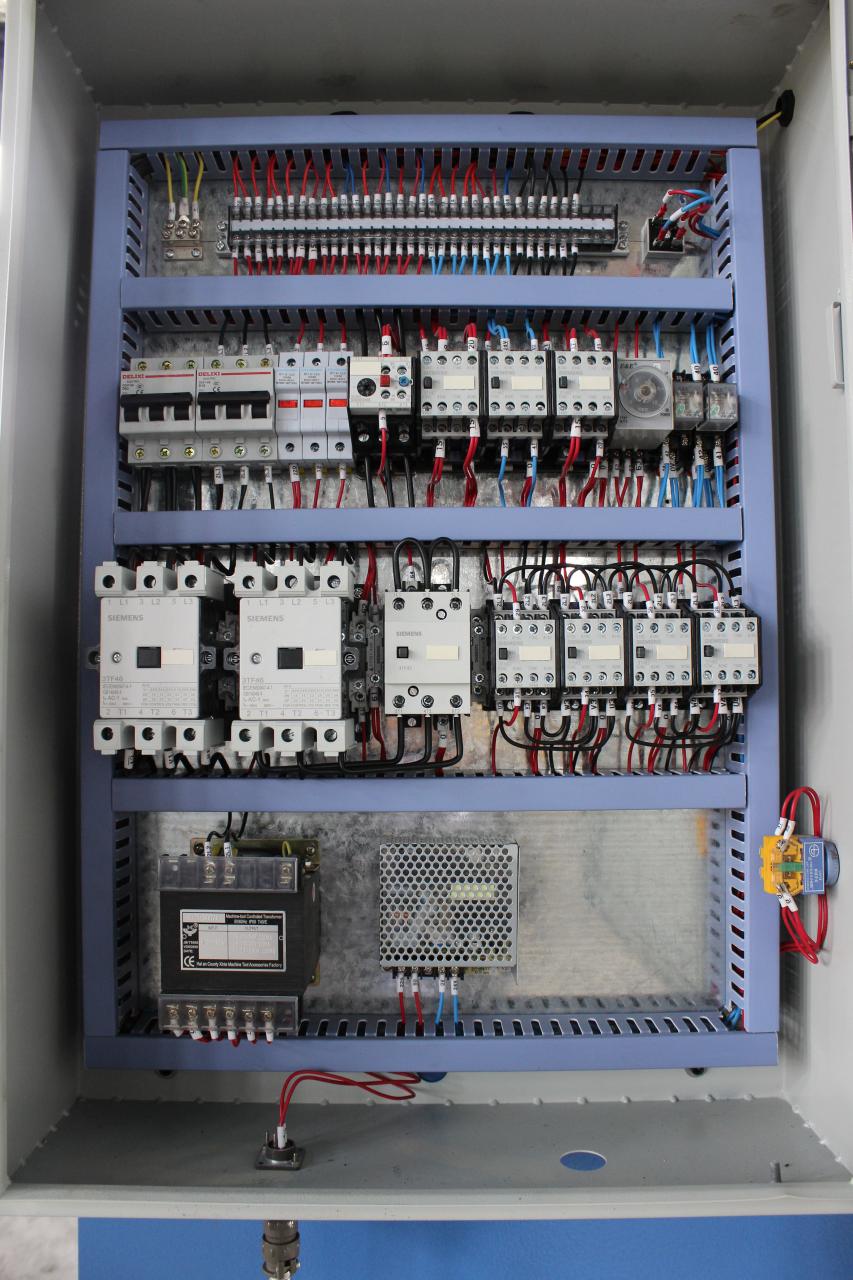 2.5m Uzunluqda Hidravlik Nc Swing Beam Kəsmə Maşını