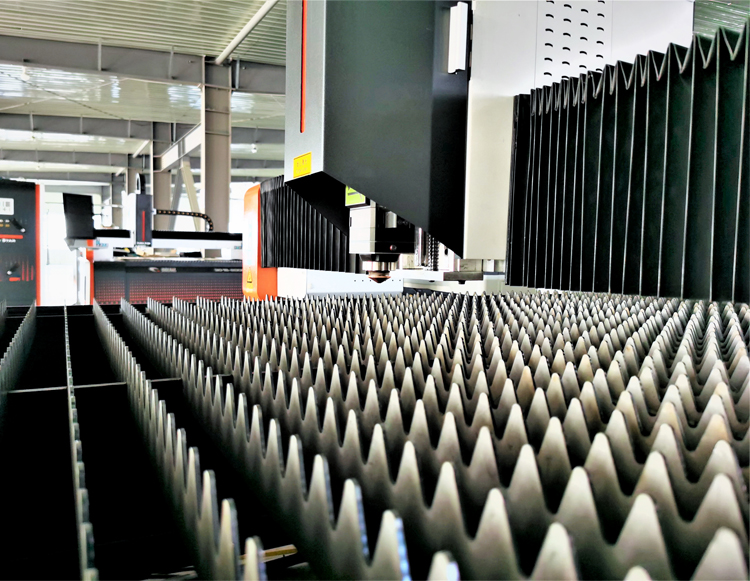 1-6 mm Metal Materialların Yüksək Sürətli Kəsilməsi üçün 3015 Fiber Lazer Kəsmə Maşını