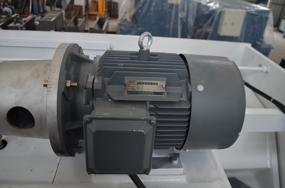 6 * 3200mm Gilyotin Qayçıları Metal Kəsmə Hidravlik Dəmir Levha Kəsmə Kəsmə Makinası