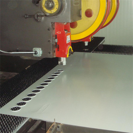 Elektrik Junction Box Punch Press Maşın Avtomatik ştamplama istehsalı