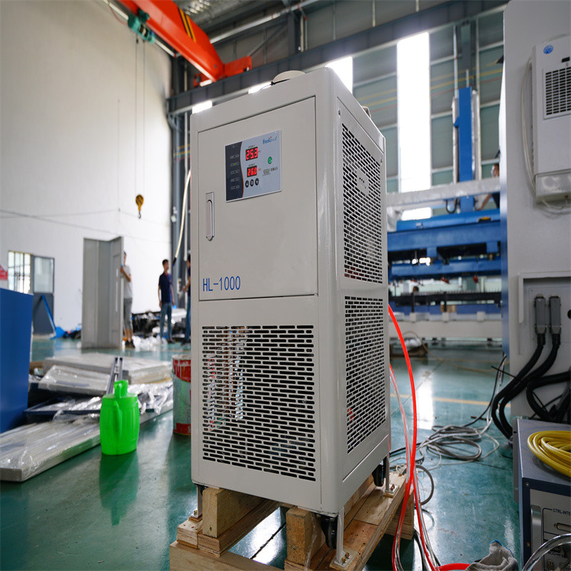 Su Soyutma Avtomatik Cnc Metal Fiber Lazer Kəsmə Makinası 1500w