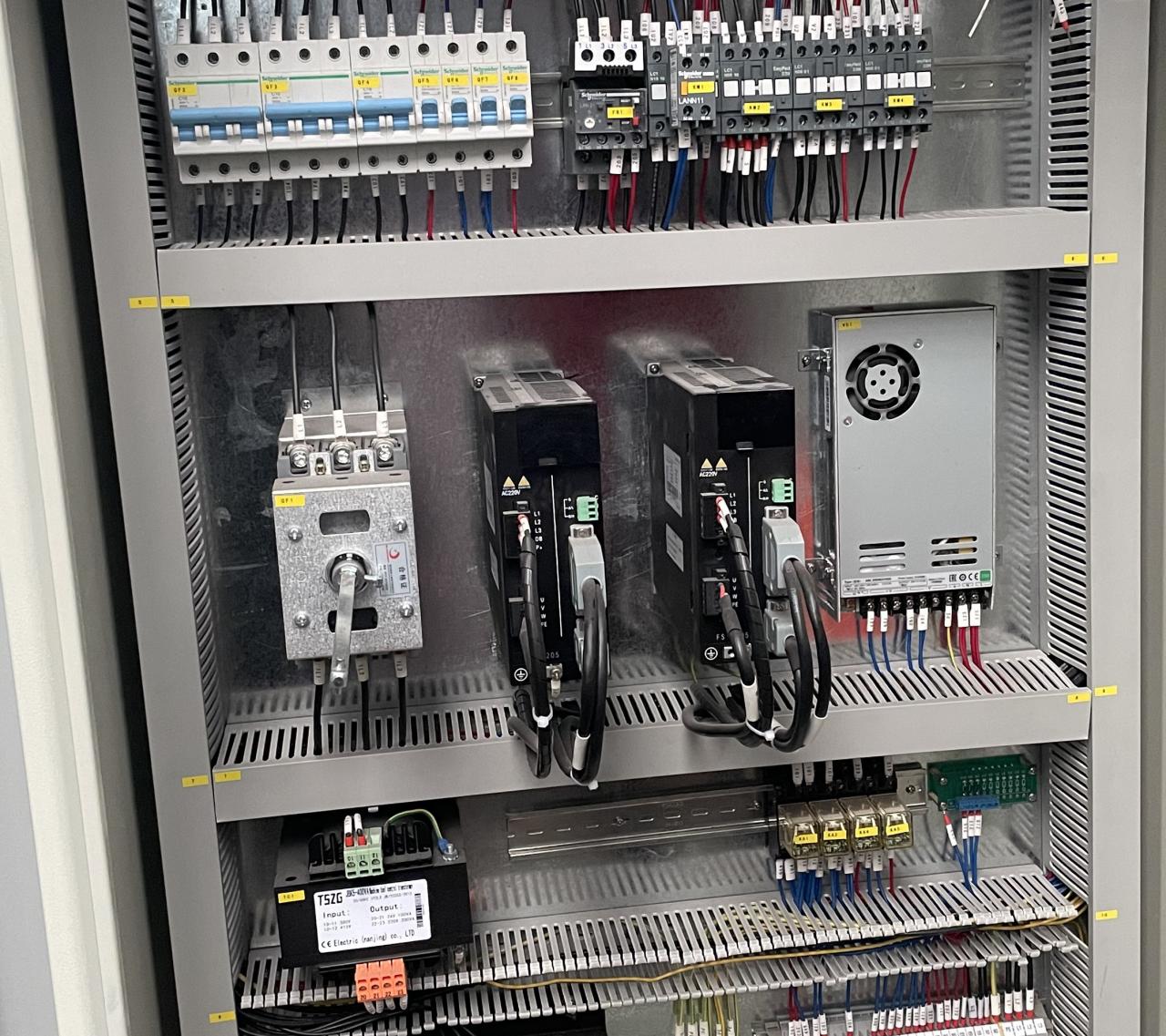 High Quality 3m Press Brake Machine Hydraulic 100 Ton For Sheet Metal Bending Levha Bükülmə üçün Yüksək Keyfiyyətli 3m Pres Əyləc Maşını Hidravlik 100 Ton